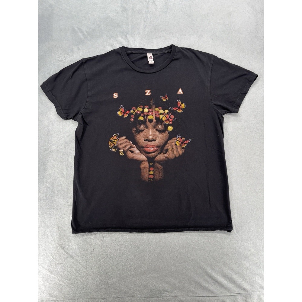 SZA Graphic T-Shirt - Black Cotton Crewneck - R&B Music Fan Merch - Butterfly